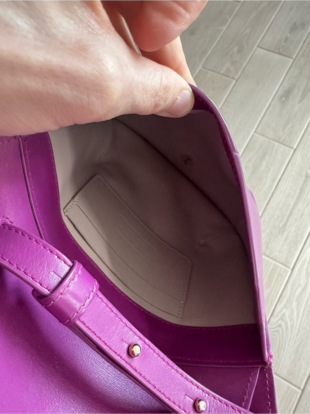 GIAQUINTO Italian Designer Made in Italy Orchidea Candy Purple Crossbody Bag GUC - Picture 7 of 11